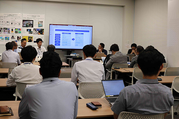 We held the Shinsho Mini Forum!