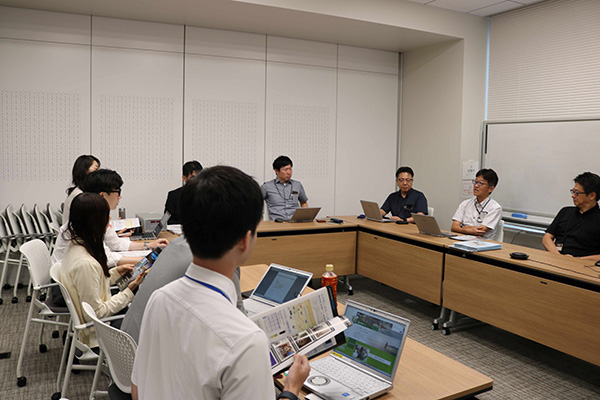 Scene from the consultation session