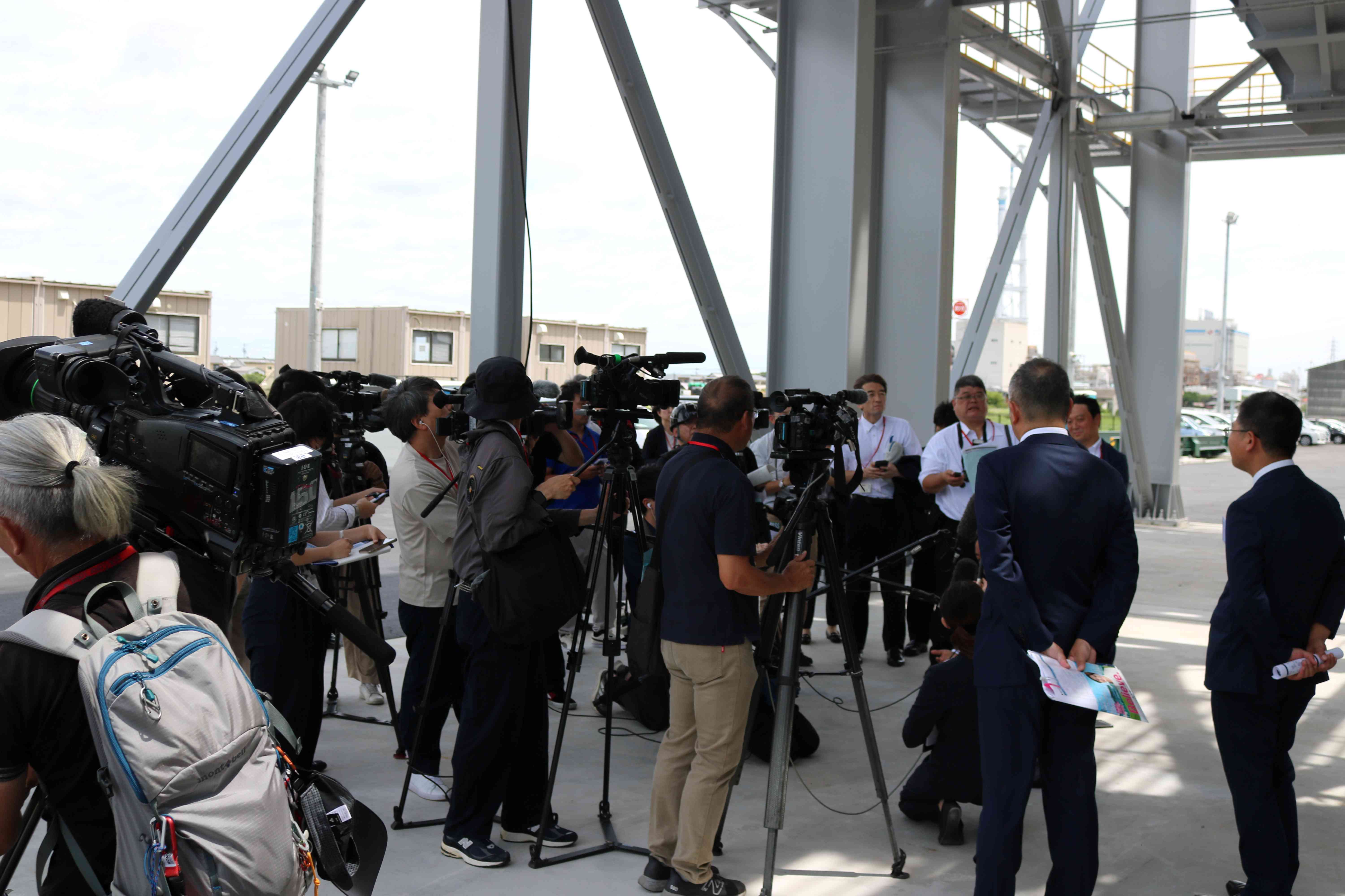Media Tour